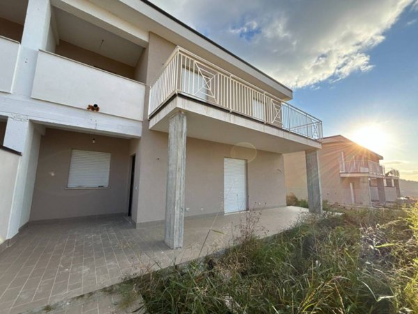 casa indipendente in vendita a Torchiara