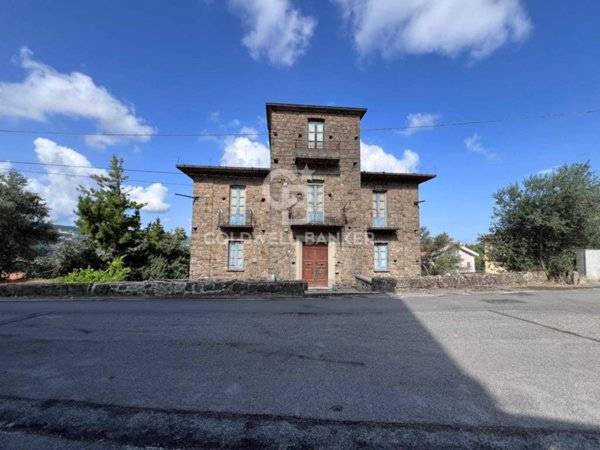 casa indipendente in vendita a Torchiara