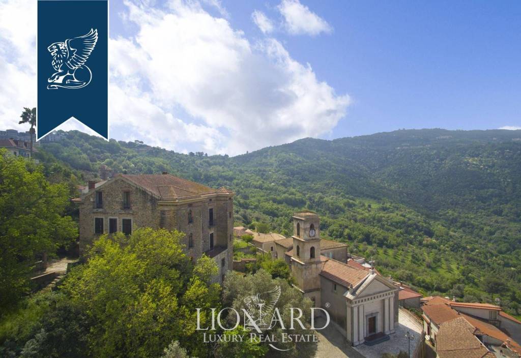 casa indipendente in vendita a Torchiara