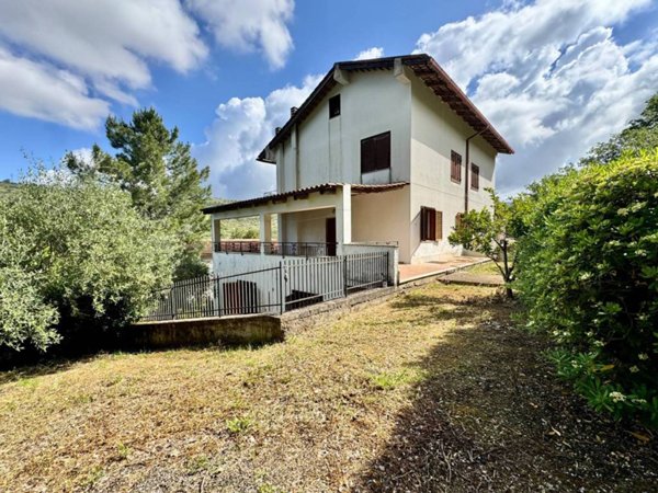 casa indipendente in vendita a Torchiara