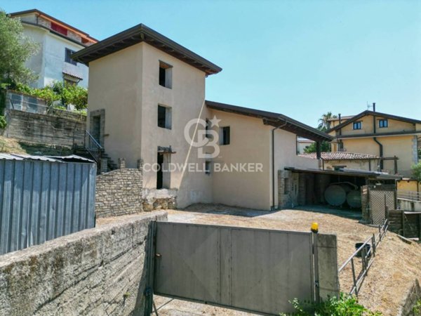 casa indipendente in vendita a Torchiara