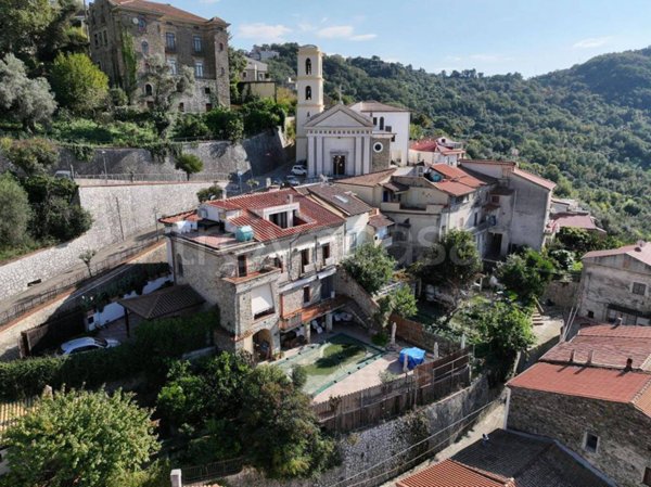 casa indipendente in vendita a Torchiara