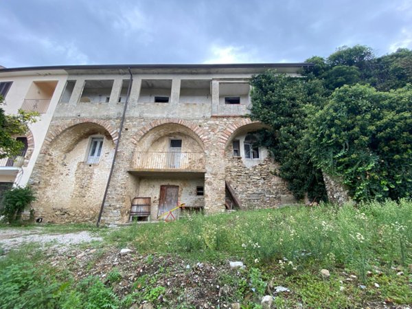 casa indipendente in vendita a Torchiara