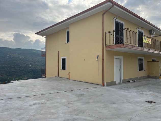 casa indipendente in vendita a Torchiara