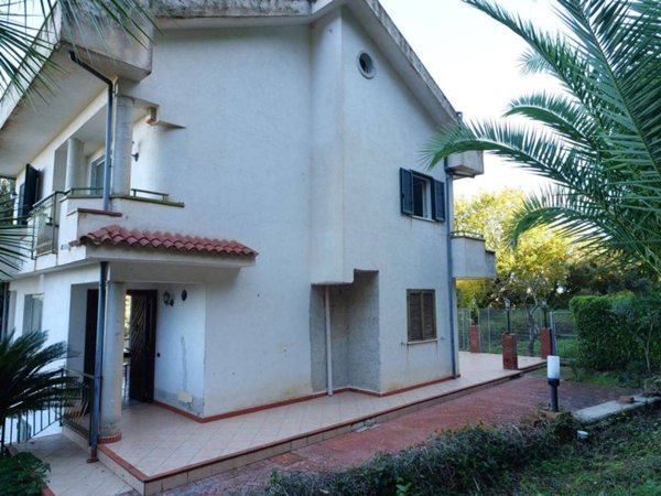 casa indipendente in vendita a Torchiara