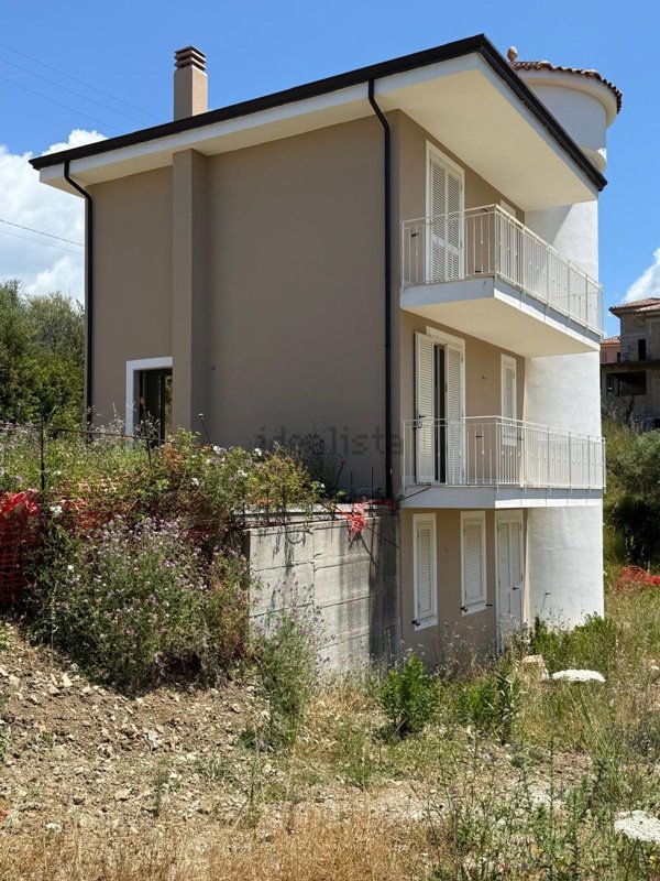 casa indipendente in vendita a Torchiara