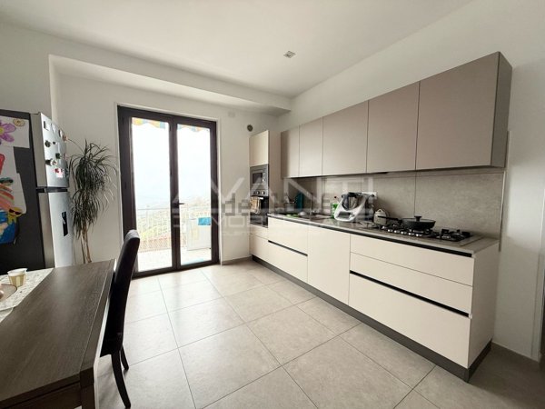 appartamento in vendita a Torchiara