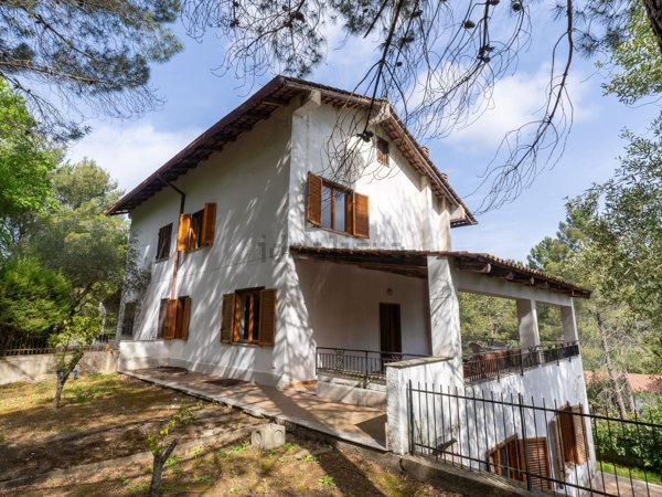 casa indipendente in vendita a Torchiara
