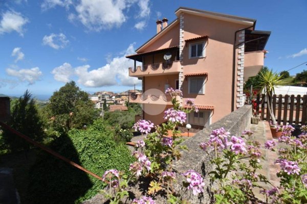 appartamento in vendita a Torchiara in zona Copersito