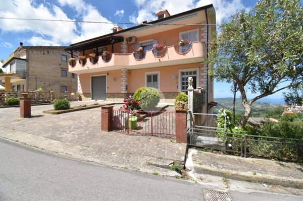 appartamento in vendita a Torchiara in zona Copersito