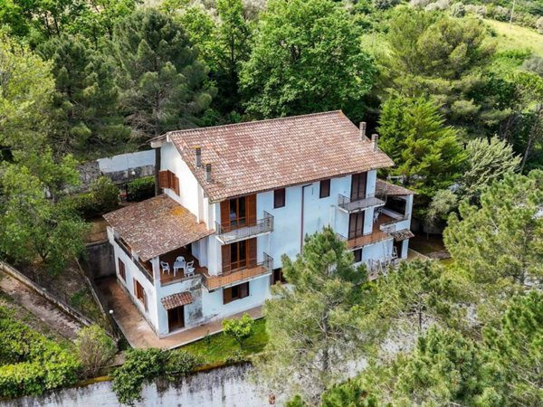 casa indipendente in vendita a Torchiara