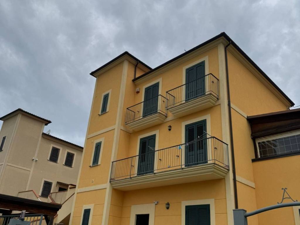 casa indipendente in vendita a Torchiara