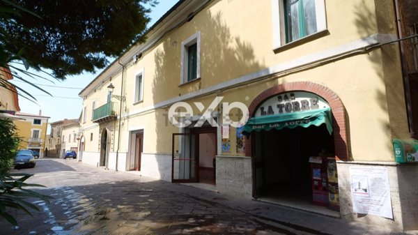 locale commerciale in vendita a Torchiara in zona Copersito