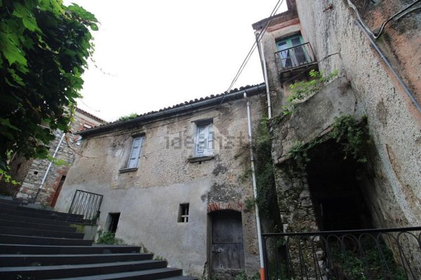 casa indipendente in vendita a Torraca