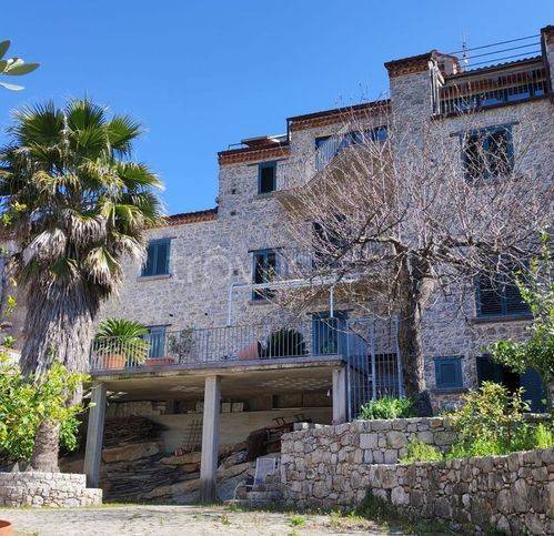 casa indipendente in vendita a Torraca