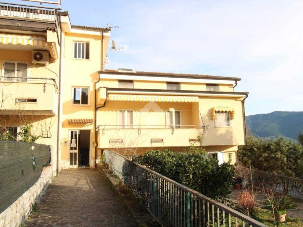 appartamento in vendita a Torraca