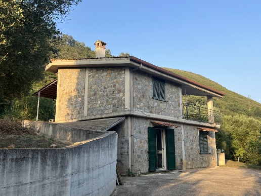 casa indipendente in vendita a Torre Orsaia