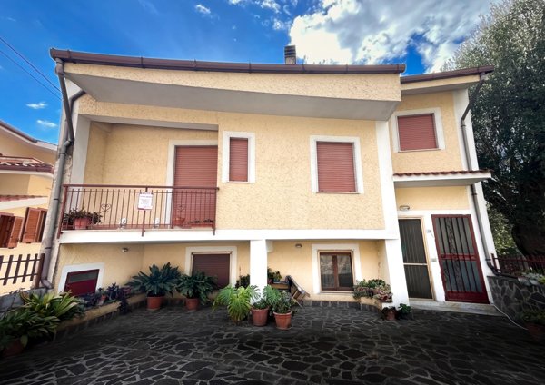 appartamento in vendita a Torre Orsaia in zona Castel Ruggero