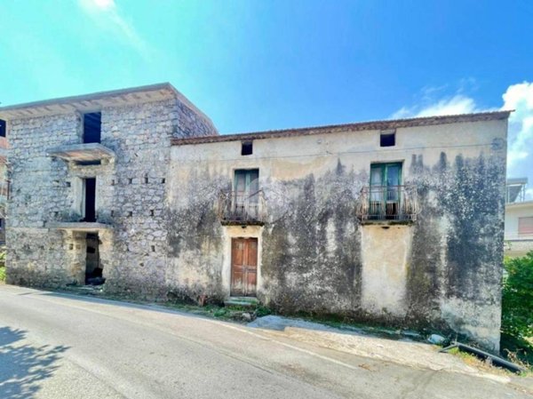casa indipendente in vendita a Torre Orsaia in zona Castel Ruggero
