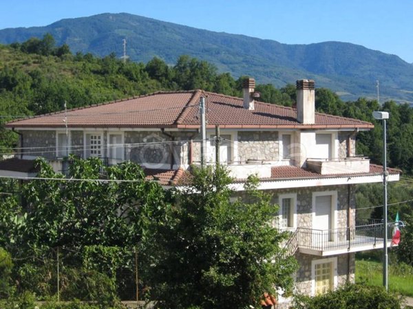 casa indipendente in vendita a Torre Orsaia