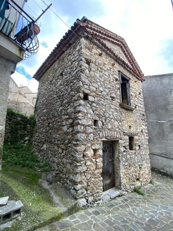 quadrivano in vendita a Tortorella