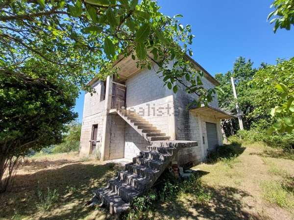 casa indipendente in vendita a Tortorella
