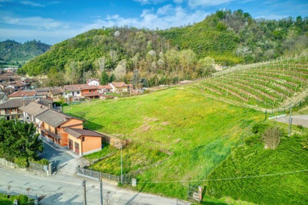 terreno agricolo in vendita a Corneliano d'Alba
