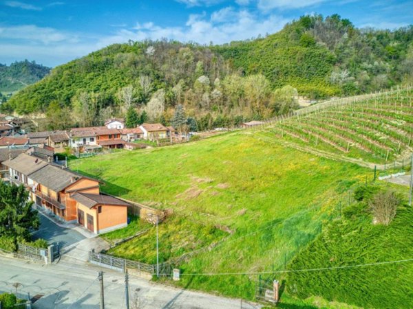 terreno edificabile in vendita a Corneliano d'Alba