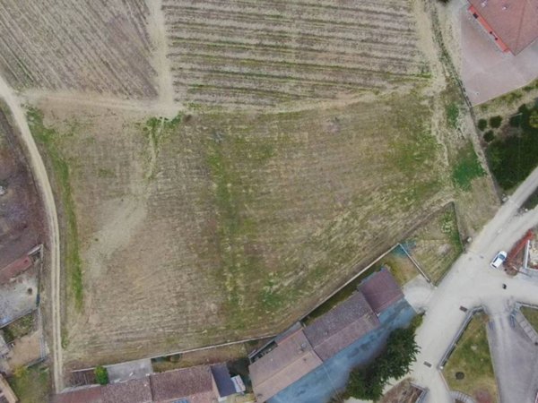 terreno edificabile in vendita a Corneliano d'Alba