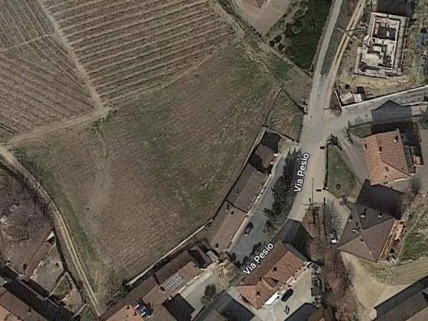 terreno edificabile in vendita a Corneliano d'Alba