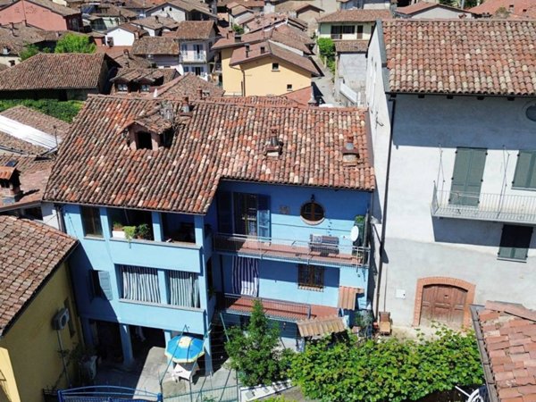 casa indipendente in vendita a Corneliano d'Alba