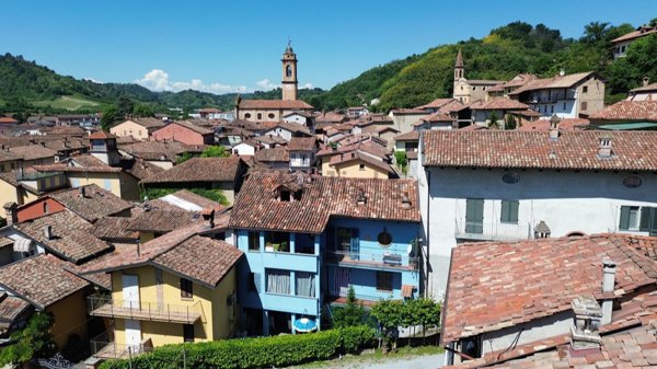 casa indipendente in vendita a Corneliano d'Alba