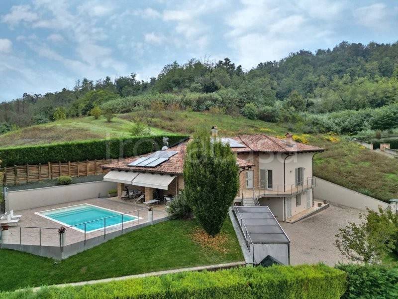 casa indipendente in vendita a Corneliano d'Alba