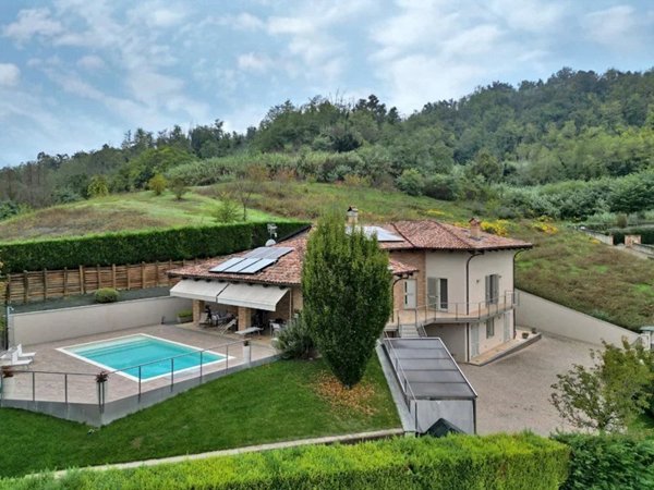 casa indipendente in vendita a Corneliano d'Alba