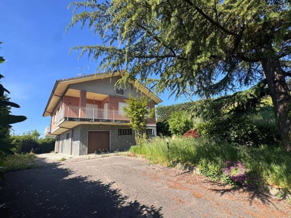 casa indipendente in vendita a Corneliano d'Alba in zona Vaschetti