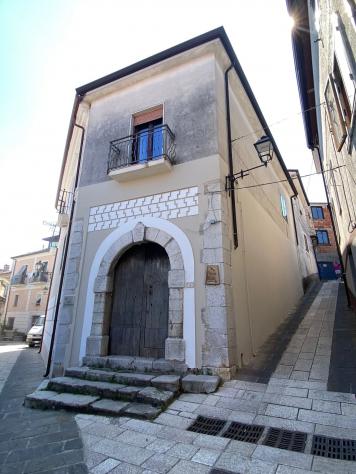 casa indipendente in vendita a Trentinara