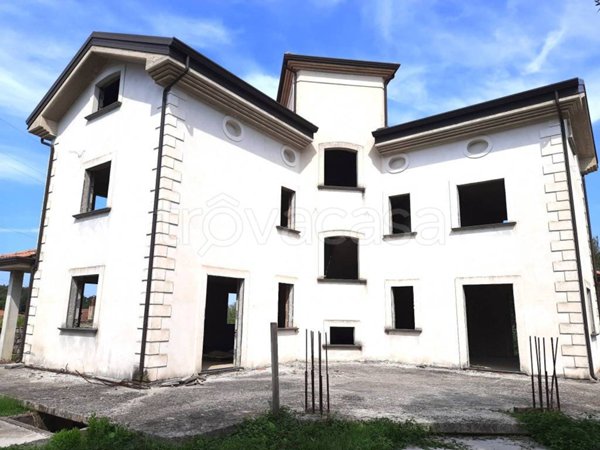 casa indipendente in vendita a Vallo della Lucania