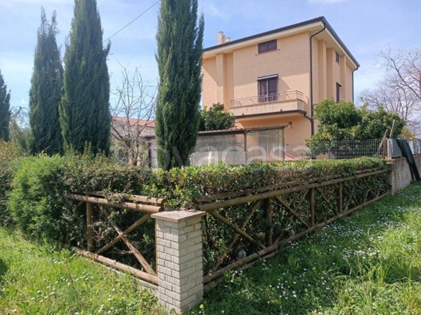 casa indipendente in vendita a Vallo della Lucania