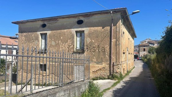 casa indipendente in vendita a Vallo della Lucania