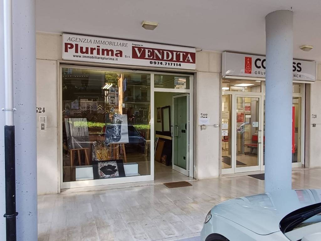 negozio in vendita a Vallo della Lucania