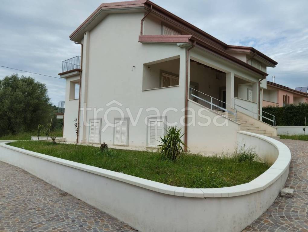 casa indipendente in vendita a Vallo della Lucania in zona Pattano