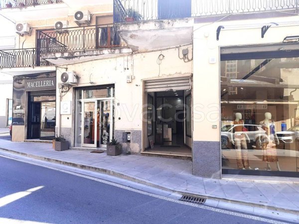 negozio in vendita a Vallo della Lucania