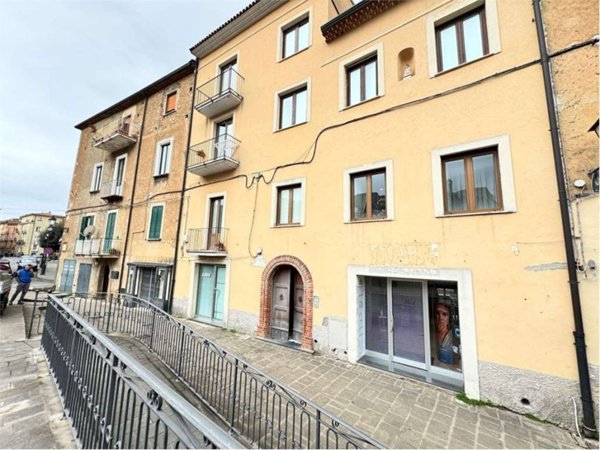 negozio in vendita a Vallo della Lucania