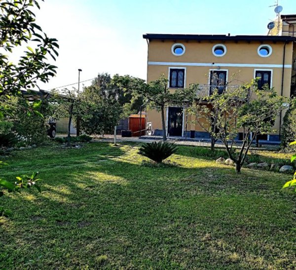 casa indipendente in vendita a Vallo della Lucania in zona Angellara
