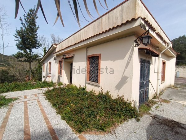 casa indipendente in vendita a Vallo della Lucania