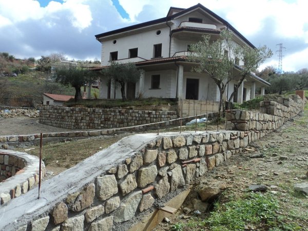 casa indipendente in vendita a Vallo della Lucania