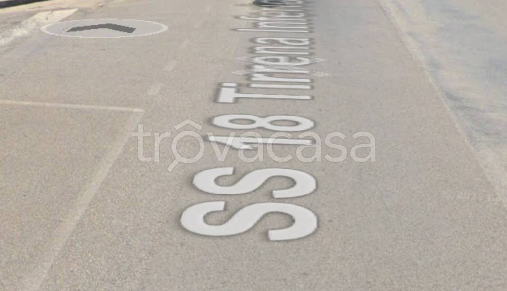 locale commerciale in vendita a Vallo della Lucania