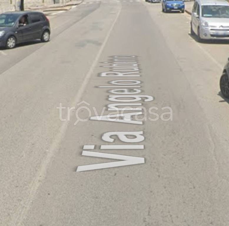 locale commerciale in vendita a Vallo della Lucania