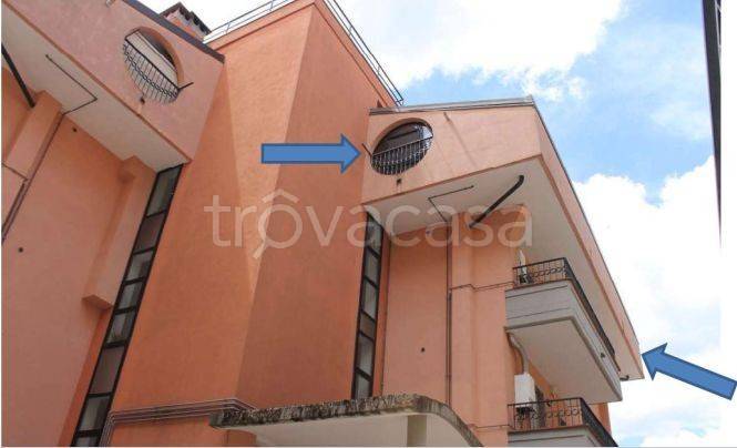 locale commerciale in vendita a Vallo della Lucania