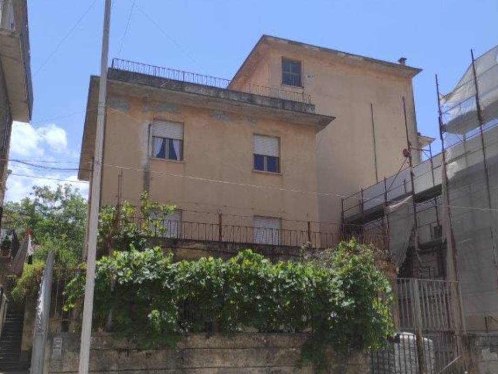intera palazzina in vendita a Vallo della Lucania